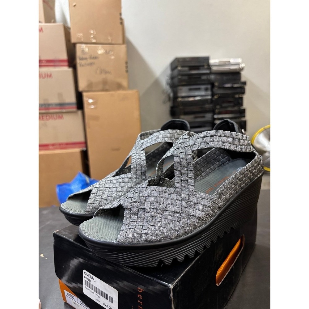 Bernie mev queen pewter size 39 / us 8